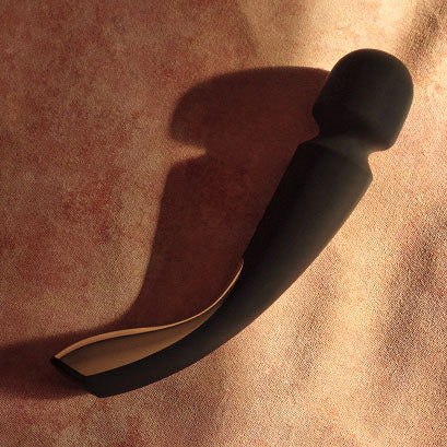 Lelo Smart Wand 2 Large Black | Lifestyle | "premium black silicone wand massager in use - lifestyle shot"