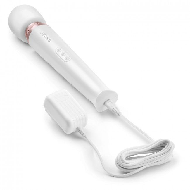 Le Wand Rechargeable White Massager|Detail|"white rechargeable wand massager - detail view"