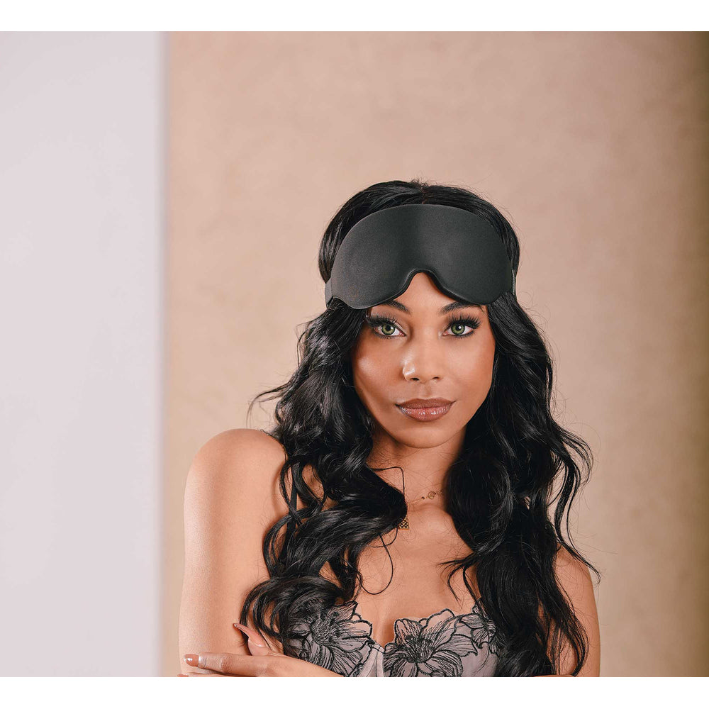 Sportsheets Blackout Blindfold | Detail View | "Premium blindfold - padding detail"