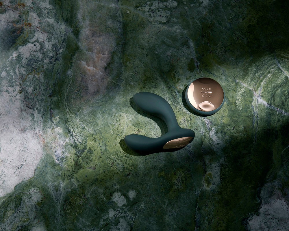 LELO Hugo 2 Remote Controlled Prostate Massager Black | Package View | "Prostate massager black - package view"