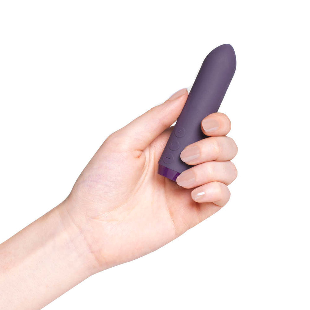 Je-Joue-Classic-Bullet-Vibrator-Purple|Detail View|"multi-speed controls-detail view"