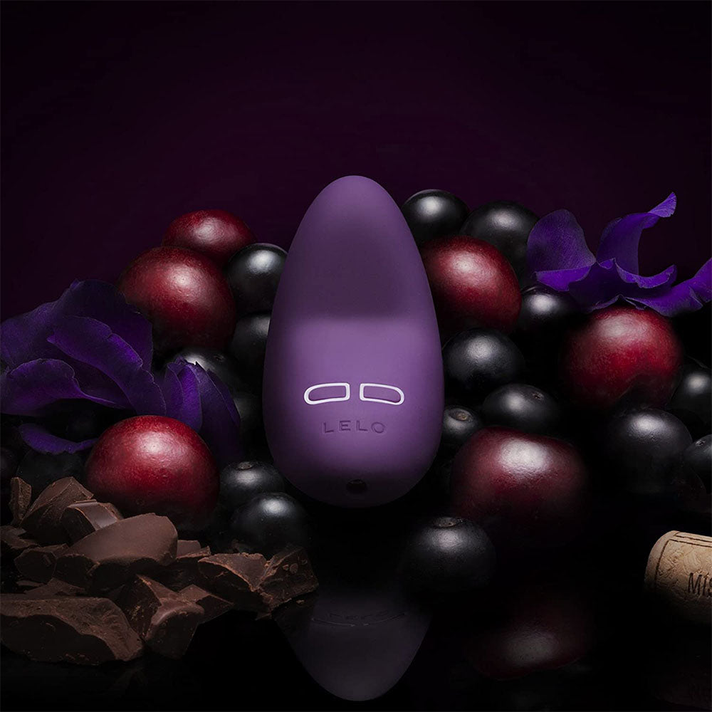 Lelo Lily 2 Rechargeable Clitoral Vibrator Pink Rose and Wisteri|Detail View|"Multi-function controls - detail view"
