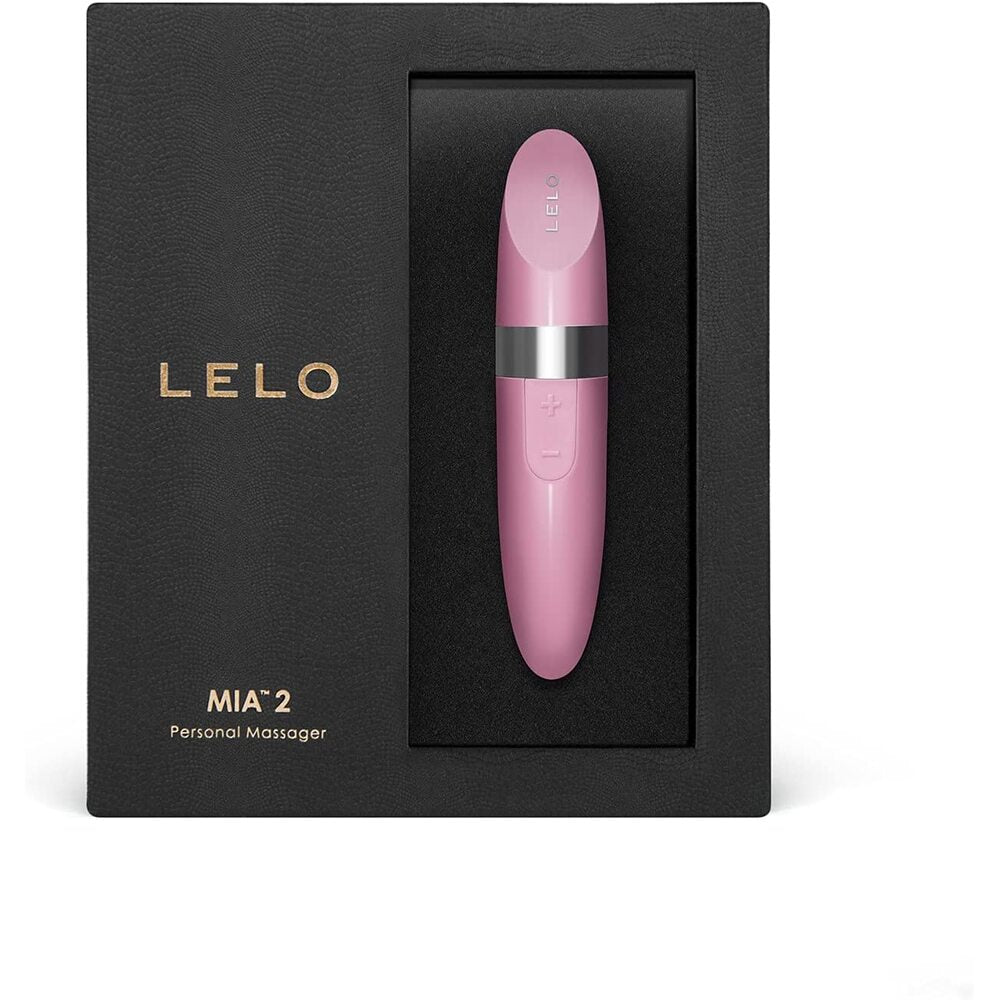 Lelo-Mia-2-Lipstick-Vibrator-Pink|Kit View|"complete luxury set pink-kit view"